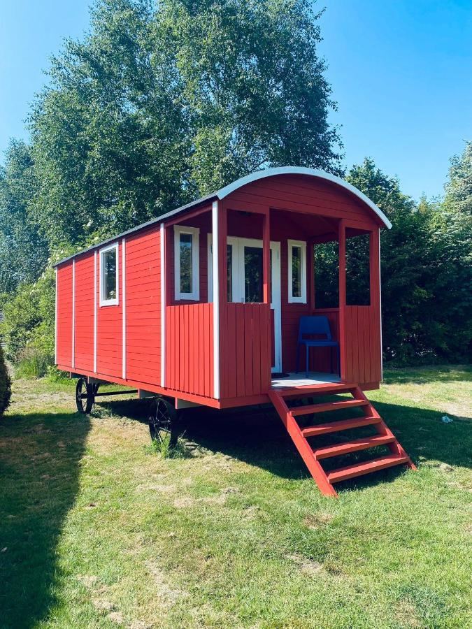 Jubbega-Schurega Pipowagens Bij Pannenkoekenrestaurant & Camping De Koppenjan 'Een Uniek Verblijf Met Kinderspeelboerderij' מראה חיצוני תמונה
